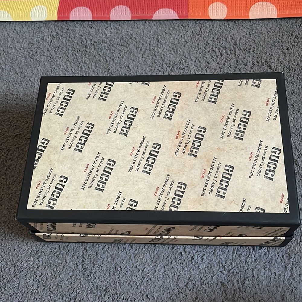Gucci empty box. - Picture 3 of 6